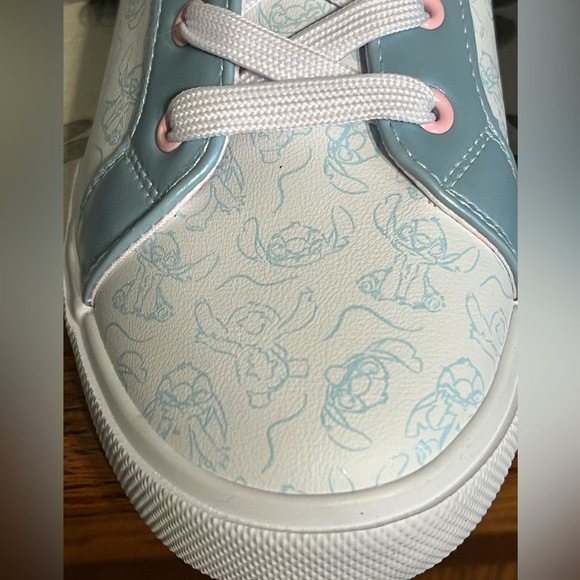 NWT-Disney Stitch Women’s Sneakers, Size 9 - Picture 8 of 10